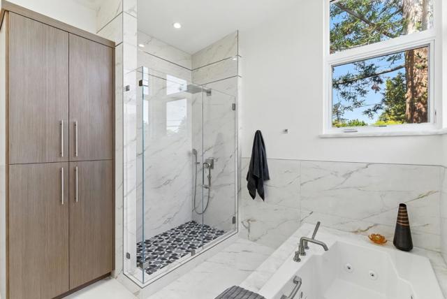 2200 Saint Francis Drive, Palo Alto CA: https://media.crmls.org/mediaz/60481f4c-0c75-46ec-8568-9d48794f0d16.jpg