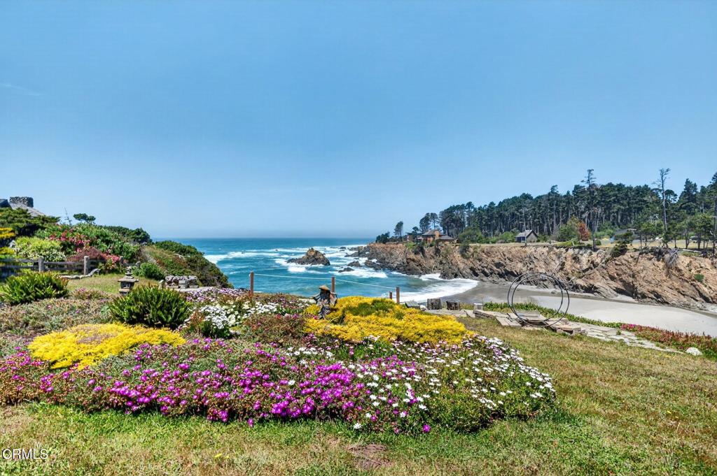 https://media.crmls.org/mediaz/60491546-3849-43fa-9ff3-b3b0a1ebb800.jpg?preset=X-Large