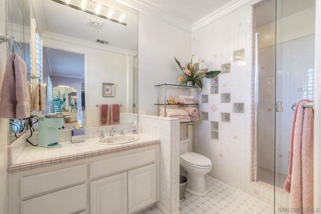 13455 Old Winery Road, Poway CA: https://media.crmls.org/mediaz/604932e2-68f9-4489-ad1f-88a76bb4af39.jpg