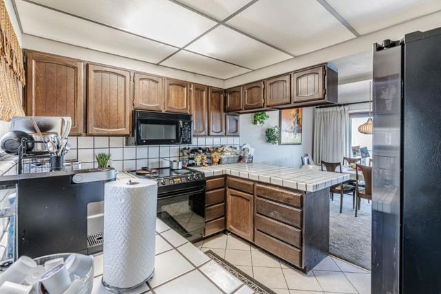 124 Surf Way, Monterey CA: https://media.crmls.org/mediaz/604a3a80-12b7-4e33-aede-bd4c12203dab.jpg