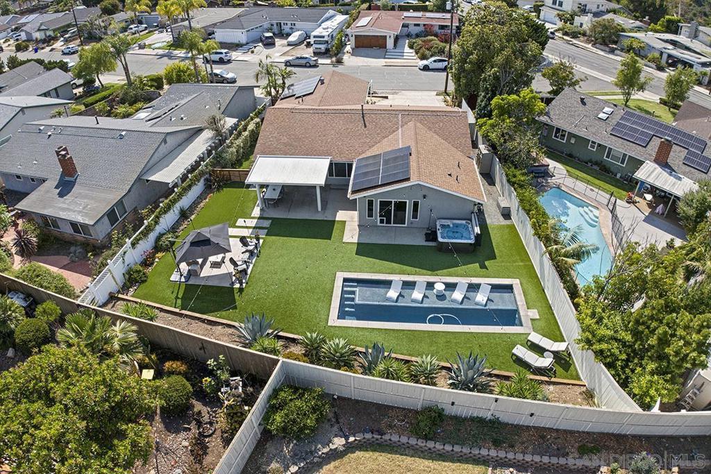 MLS #250033670SD img 27