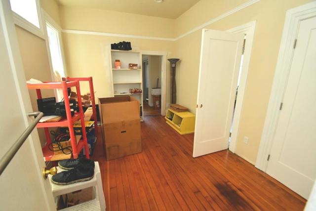 3306 Market Street, Emeryville CA: https://media.crmls.org/mediaz/604b2066-8063-4f09-bb38-8d7b9a6531d7.jpg