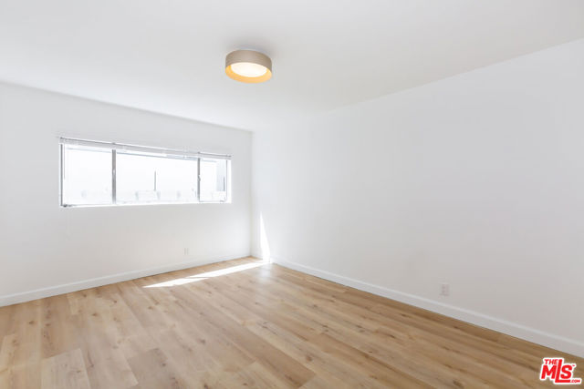 1268 N SWEETZER Avenue, West Hollywood CA: https://media.crmls.org/mediaz/604ba670-ec8b-4b57-8430-726a36565b17.jpg