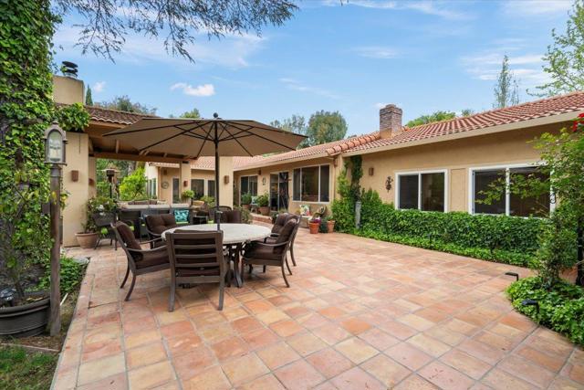 8103 Crestview Court, Gilroy CA: https://media.crmls.org/mediaz/604bd091-ee76-4f18-829c-42b0bbe2d06a.jpg