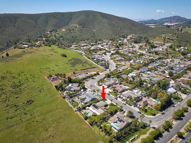 1314 Deerbrook Drive, San Marcos CA: https://media.crmls.org/mediaz/604d3c33-6704-462b-aa46-4ee9c66cc9f9.jpg