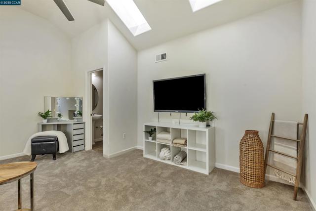 3744 Whitworth Dr, Dublin CA: https://media.crmls.org/mediaz/604d4010-903c-4557-b0cd-d77cc15e6b67.jpg