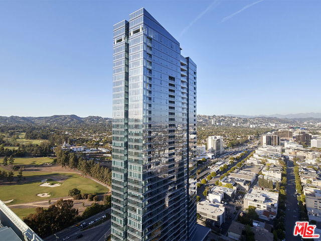 10000 Santa Monica Boulevard, Los Angeles CA: https://media.crmls.org/mediaz/604e0843-2eb0-4103-92c5-f0e5884a690f.jpg