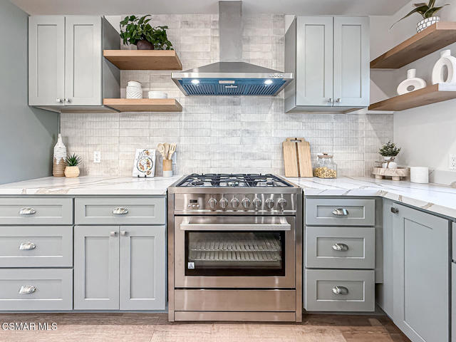 7530 Gaviota Avenue, Lake Balboa CA: https://media.crmls.org/mediaz/604e74fd-7e3a-46e5-8511-9592ac91eed6.jpg