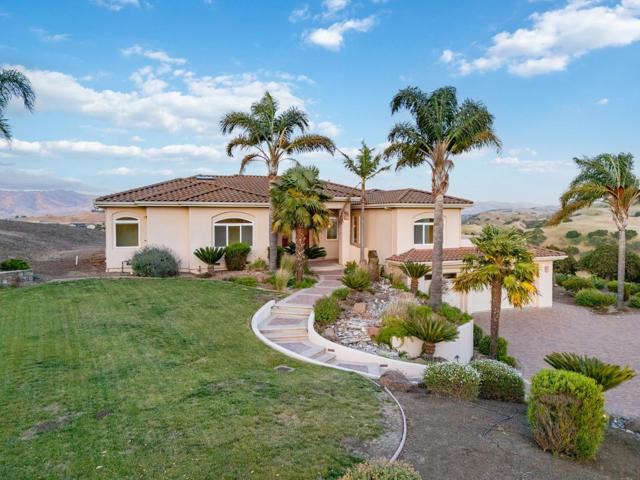 4165 Ashford Circle, Hollister CA: https://media.crmls.org/mediaz/604fa5e2-0bb0-4230-8bf5-6ff80dbe0559.jpg