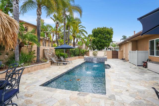 10636 Birch Bluff Ave, San Diego CA: https://media.crmls.org/mediaz/604faedf-7b99-4c55-9e7b-8710037e1ee2.jpg