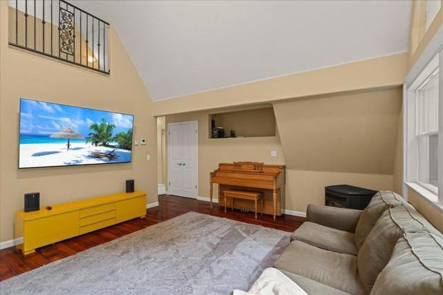 20910 Outer Zayante Road, Los Gatos CA: https://media.crmls.org/mediaz/604fed7b-b574-42a1-ac1a-c2e9b89cc681.jpg
