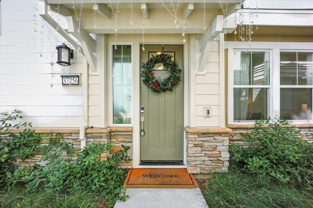 37256 Sand Bar Place, Newark CA: https://media.crmls.org/mediaz/605012c7-46c2-4e85-b6b9-6a7e38d87966.jpg