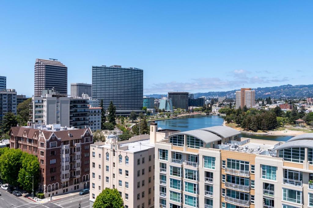 605098Bb 2550 408A 9618 F3B163B5Cc98 1555 Lakeside Drive #184, Oakland, Ca 94612 &Lt;Span Style='BackgroundColor:transparent;Padding:0Px;'&Gt; &Lt;Small&Gt; &Lt;I&Gt; &Lt;/I&Gt; &Lt;/Small&Gt;&Lt;/Span&Gt;