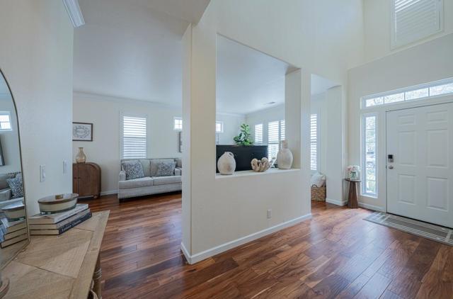 1818 Lancashire Drive, Salinas CA: https://media.crmls.org/mediaz/6051d896-cc50-4613-b577-6da97673d5ad.jpg