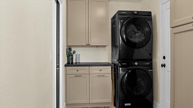 Image 32 of 49 For 352 Cowden Road