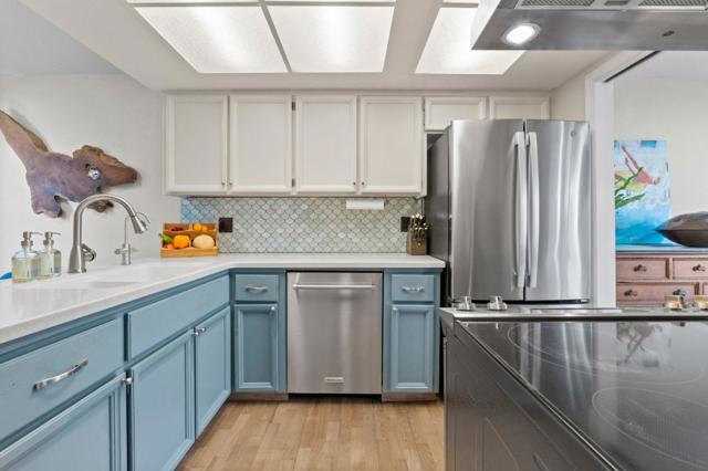 2707 Amberwood Lane, Santa Cruz CA: https://media.crmls.org/mediaz/605223d6-54c0-42c5-b01c-5fa6b1778dca.jpg