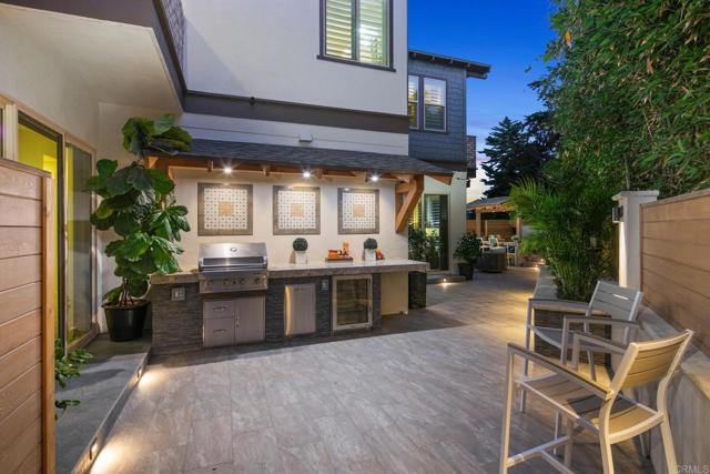 674 Calypso Pl, Encinitas CA: https://media.crmls.org/mediaz/60523206-6ba6-422f-8ac9-2f27cddb0f5d.jpg