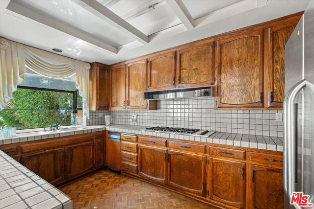 4560 Densmore Avenue, Encino CA: https://media.crmls.org/mediaz/6052d884-0fec-4f24-8f14-4d06c7b3b9bf.jpg