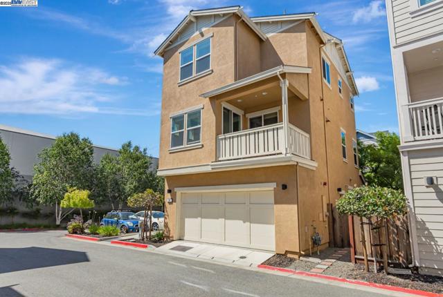 705 Cannery Pl, San Jose CA: https://media.crmls.org/mediaz/6052eef6-82ef-4b97-888b-b9ac7595fa47.jpg