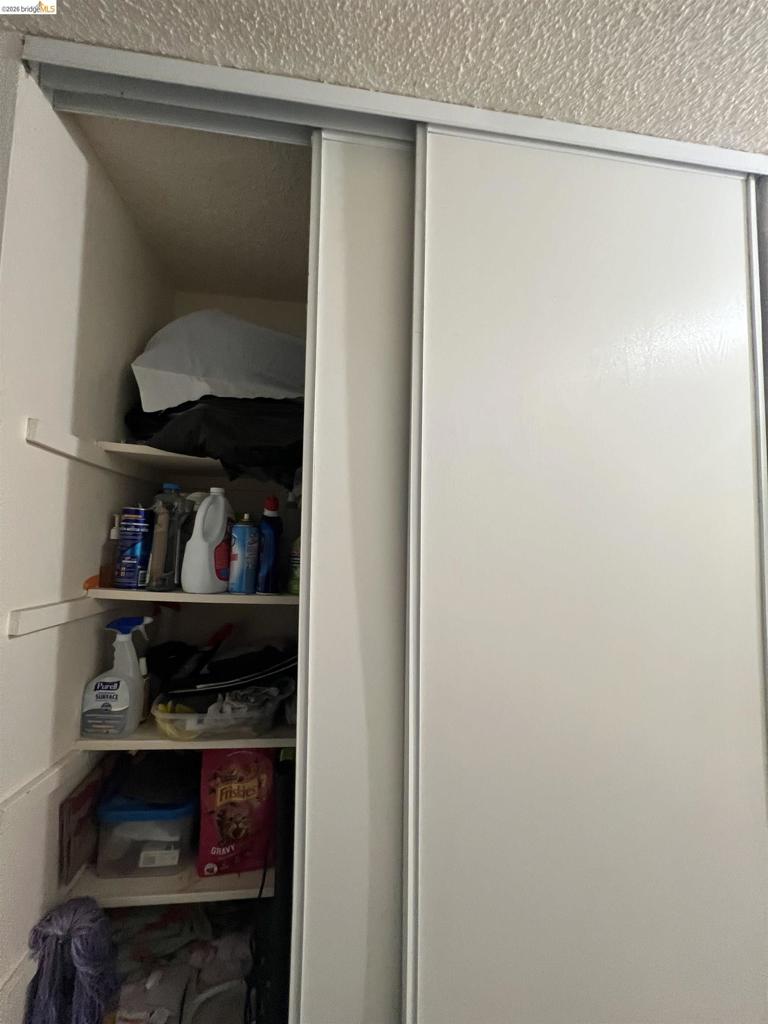 https://media.crmls.org/mediaz/60539757-d6a7-44ad-b133-3ac6506b9cdf.jpg?preset=X-Large