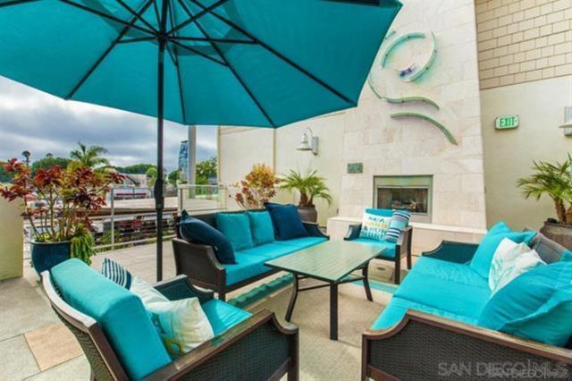 687 S Coast Highway, Encinitas CA: https://media.crmls.org/mediaz/6053a207-b9d3-40c4-9576-b729bcbb3bd4.jpg