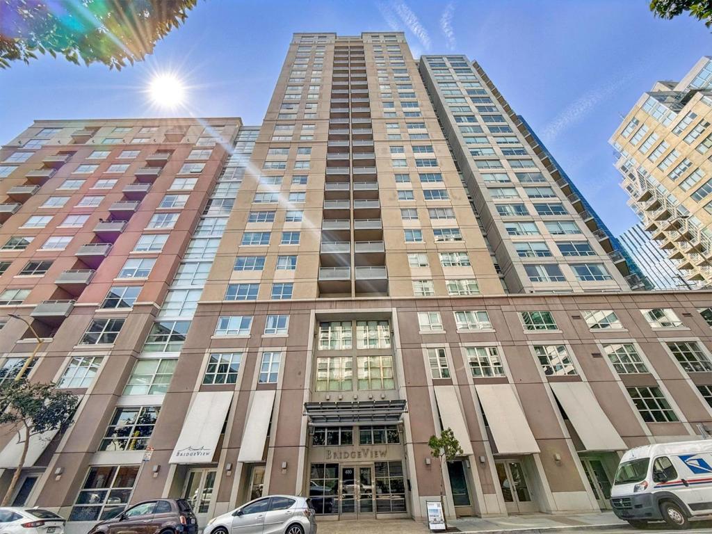 400 Beale Street #1207