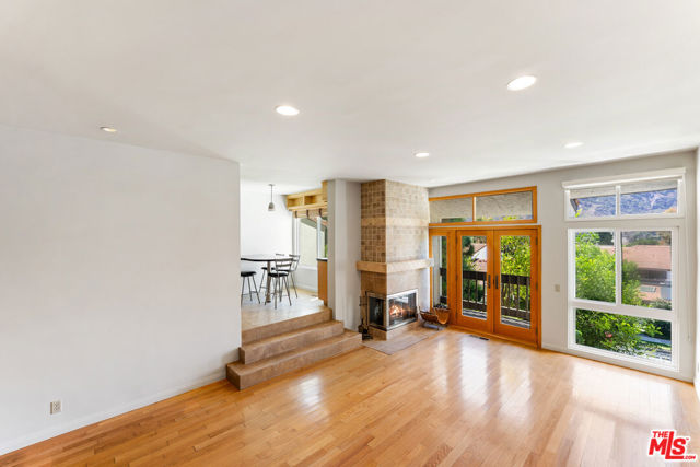 Drew Fenton | 17087 Palisades Circle Pacific Palisades CA | MLS: 7324465