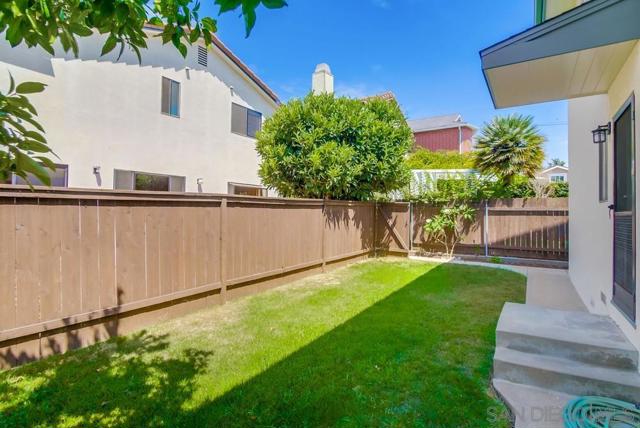 349 351 G Avenue, Coronado CA: https://media.crmls.org/mediaz/60543d0e-cabf-4280-a82a-e4394f1595bb.jpg