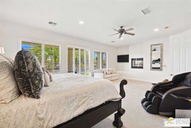 1 Toscana Way, Rancho Mirage CA: https://media.crmls.org/mediaz/60547040-a088-4f7b-bc5e-2e0e6a9fcd4d.jpg