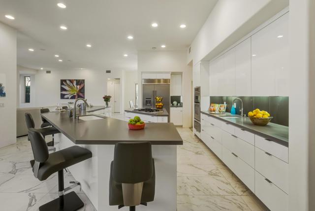 48700 San Pedro Street, La Quinta CA: https://media.crmls.org/mediaz/6054714c-6876-49ca-bbec-8f2f8ffbb2a3.jpg