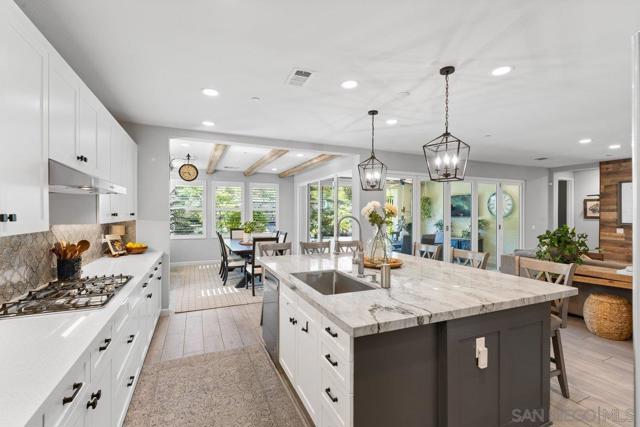 1217 Stockton Pl, Escondido CA: https://media.crmls.org/mediaz/60549a05-fae9-4bf8-8951-785fafe09653.jpg