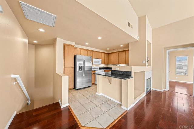 1259 El Cortez Court, Chula Vista CA: https://media.crmls.org/mediaz/6054ac97-0074-453a-887c-e66f24fe4d06.jpg