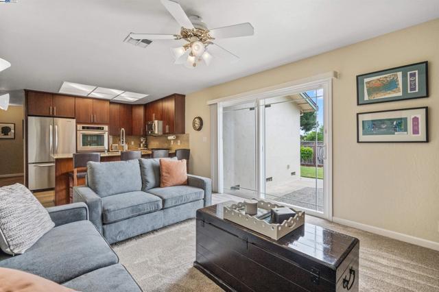 2845 Briarwood Dr, Livermore CA: https://media.crmls.org/mediaz/605544a0-0c36-43e7-99cb-95e731127f64.jpg