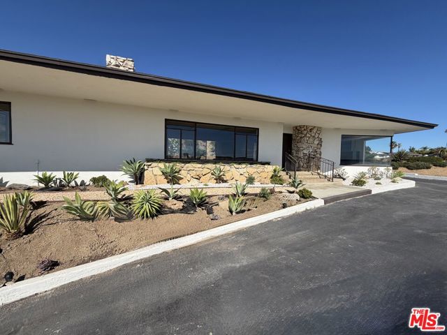 1682 Larco Way photo 40