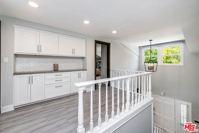 3544 Laurel Canyon Boulevard, Studio City CA: https://media.crmls.org/mediaz/6056b5a2-1d49-439a-9f29-ad79bf7f7720.jpg
