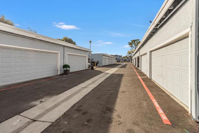 3293 Column Court, San Jose CA: https://media.crmls.org/mediaz/6056c599-359a-4833-baef-ff511f83e49d.jpg