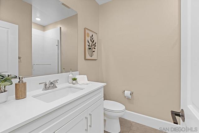 819 Kennebeck Ct, San Diego CA: https://media.crmls.org/mediaz/6056f992-3c1f-4728-92c5-b62b3814b481.jpg