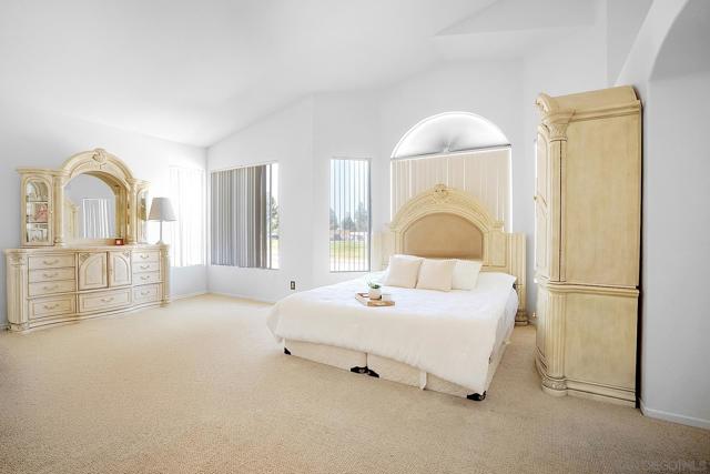 778 Avenida De La Barca, Chula Vista CA: https://media.crmls.org/mediaz/60577a5a-61c5-40a6-a2b1-f3daf59a12bc.jpg