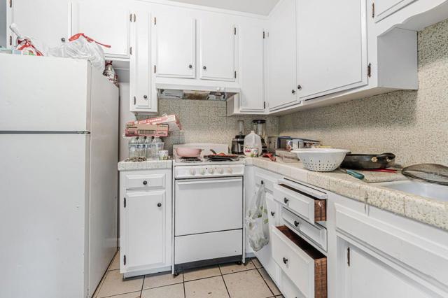 2210 San Blas Court, Modesto CA: https://media.crmls.org/mediaz/6058c7e1-59b0-4175-9ddb-6b281485b0ae.jpg