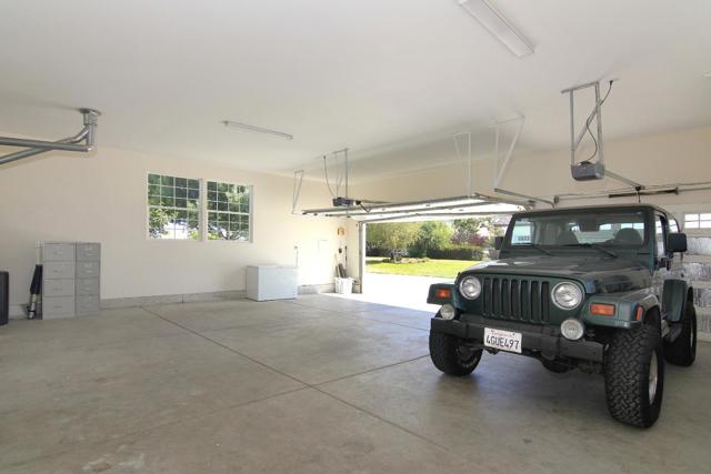 475 Torrano Court, Hollister CA: https://media.crmls.org/mediaz/60591233-7c96-4104-aca7-1bb2a5e4c5c2.jpg