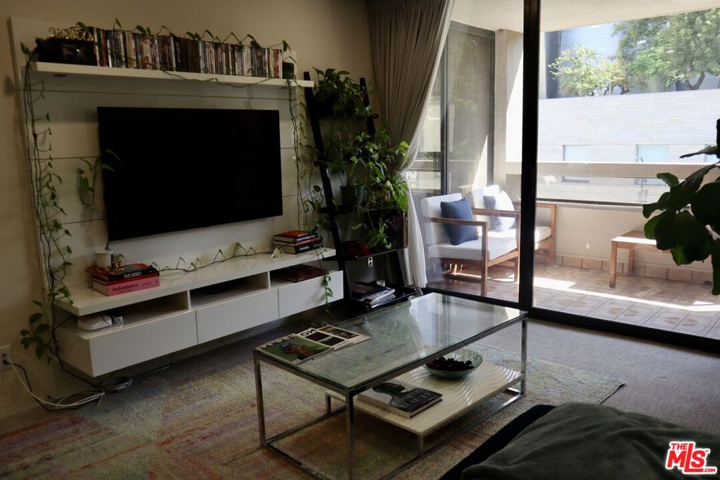 121 S Hope Street #313