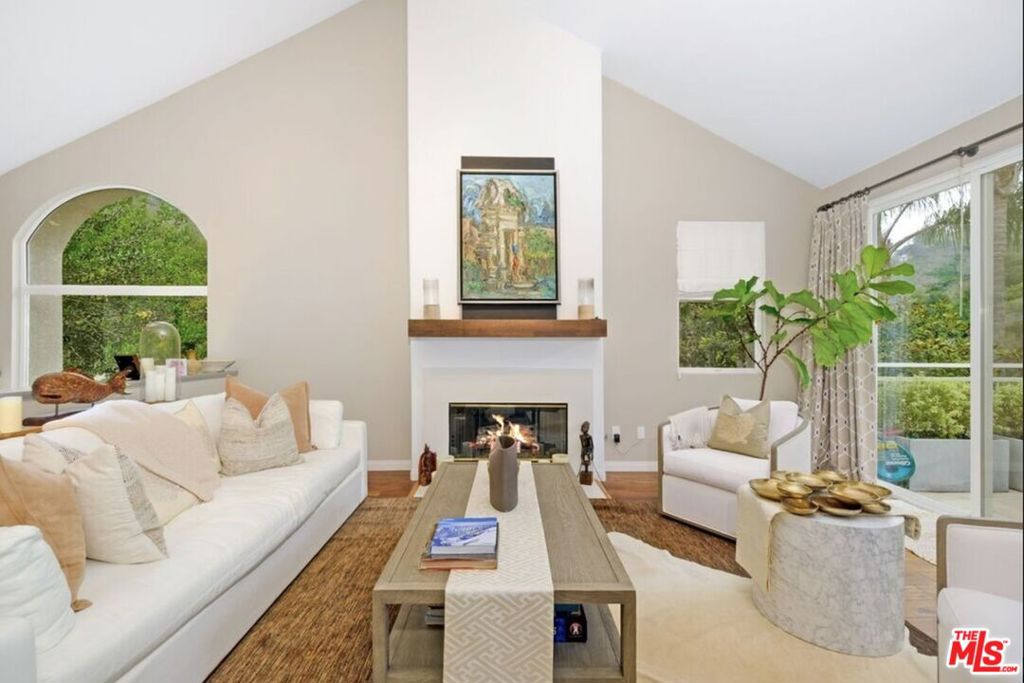 718 Palisades Drive