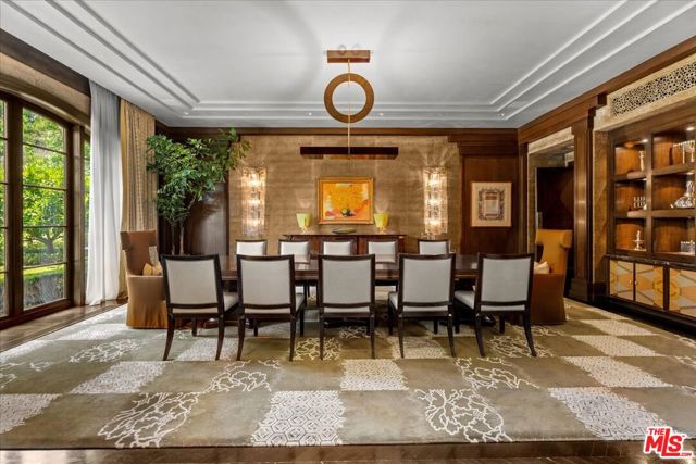 804 N Elm Drive, Beverly Hills CA: https://media.crmls.org/mediaz/605a0fac-8f8c-4ebf-90c2-93a302187ba7.jpg