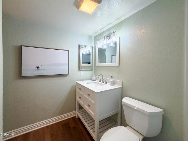 Detail Gallery Image 13 of 41 For 2262 Martinique Ln, Oxnard,  CA 93035 - 2 Beds | 2 Baths