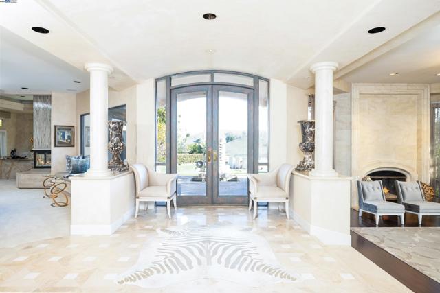 4478 Deer Ridge Rd, Danville CA: https://media.crmls.org/mediaz/605ae2f0-87ca-422f-918b-5e0496acd1f8.jpg