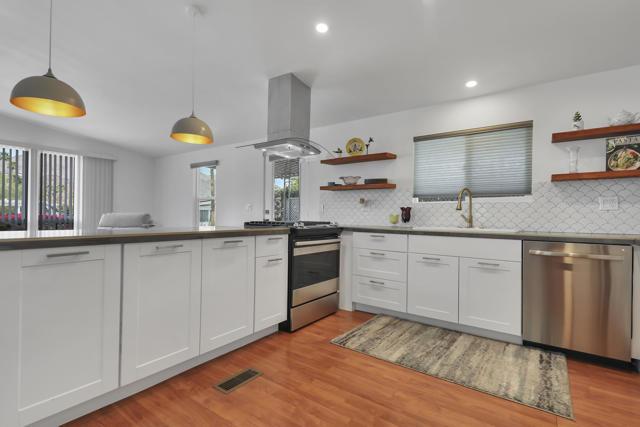49305 Highway 74, Palm Desert CA: https://media.crmls.org/mediaz/605bdf16-30e1-4e55-b304-7ae2a96c5985.jpg