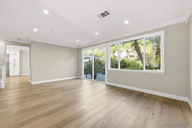 6467 Alexandri Cir, Carlsbad CA: https://media.crmls.org/mediaz/605c7fbb-144c-4bd2-85b8-cbab797ab045.jpg