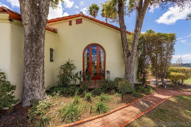 3928 La Cresta Way, Bonita CA: https://media.crmls.org/mediaz/605e6cf3-bc49-4503-b365-cca9e2b883c6.jpg