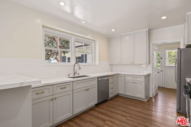 15415 Albright Street photo 8