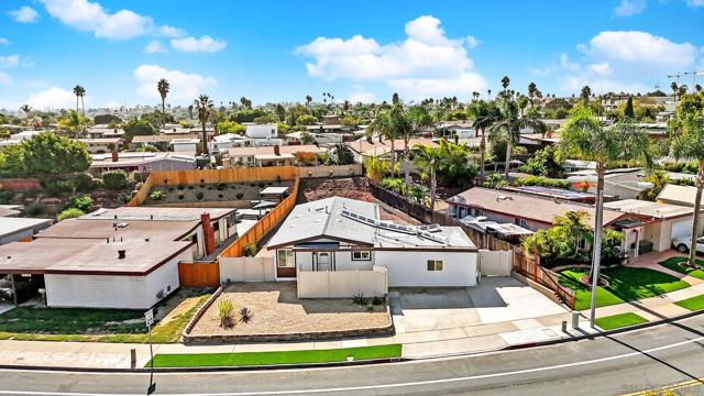 8937 Hammond Dr, San Diego CA: https://media.crmls.org/mediaz/60602afb-e227-4217-b3e5-12372f0b22be.jpg